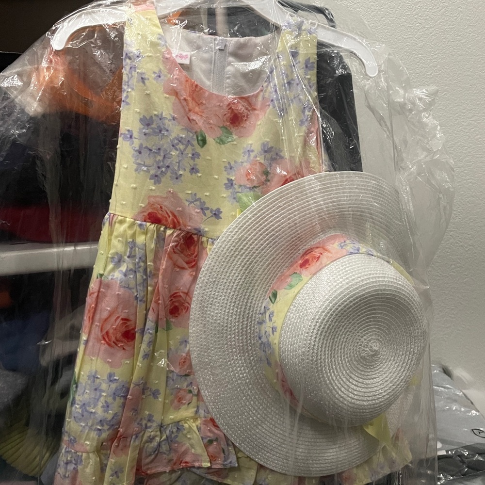 Girls Floral Print/Multicolored Dress with Matching Hat